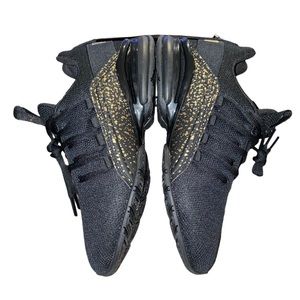 NWT Puma black & gold athletic shoes